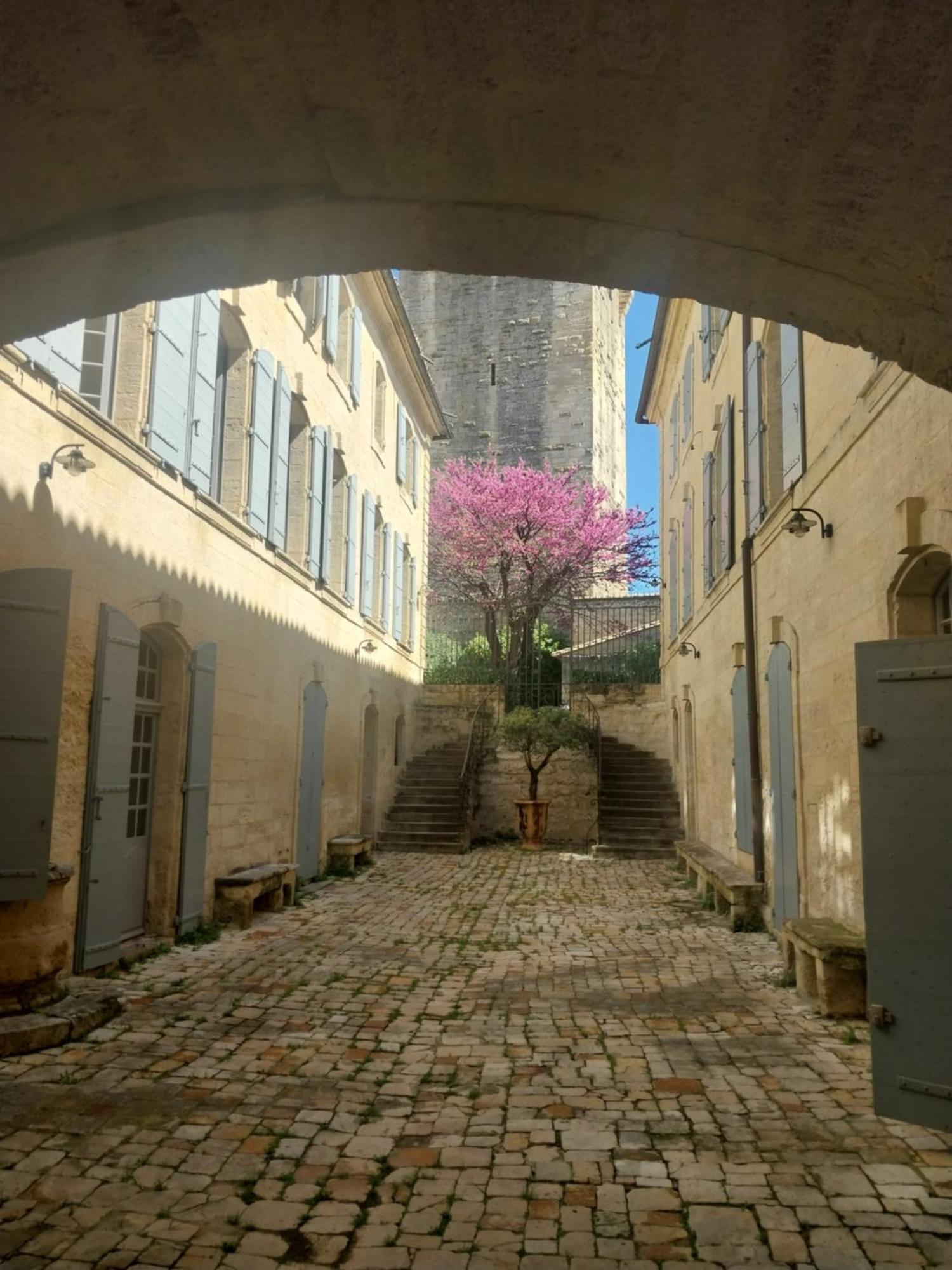 Studio Au Centre Historique D'Uzès Exterior foto