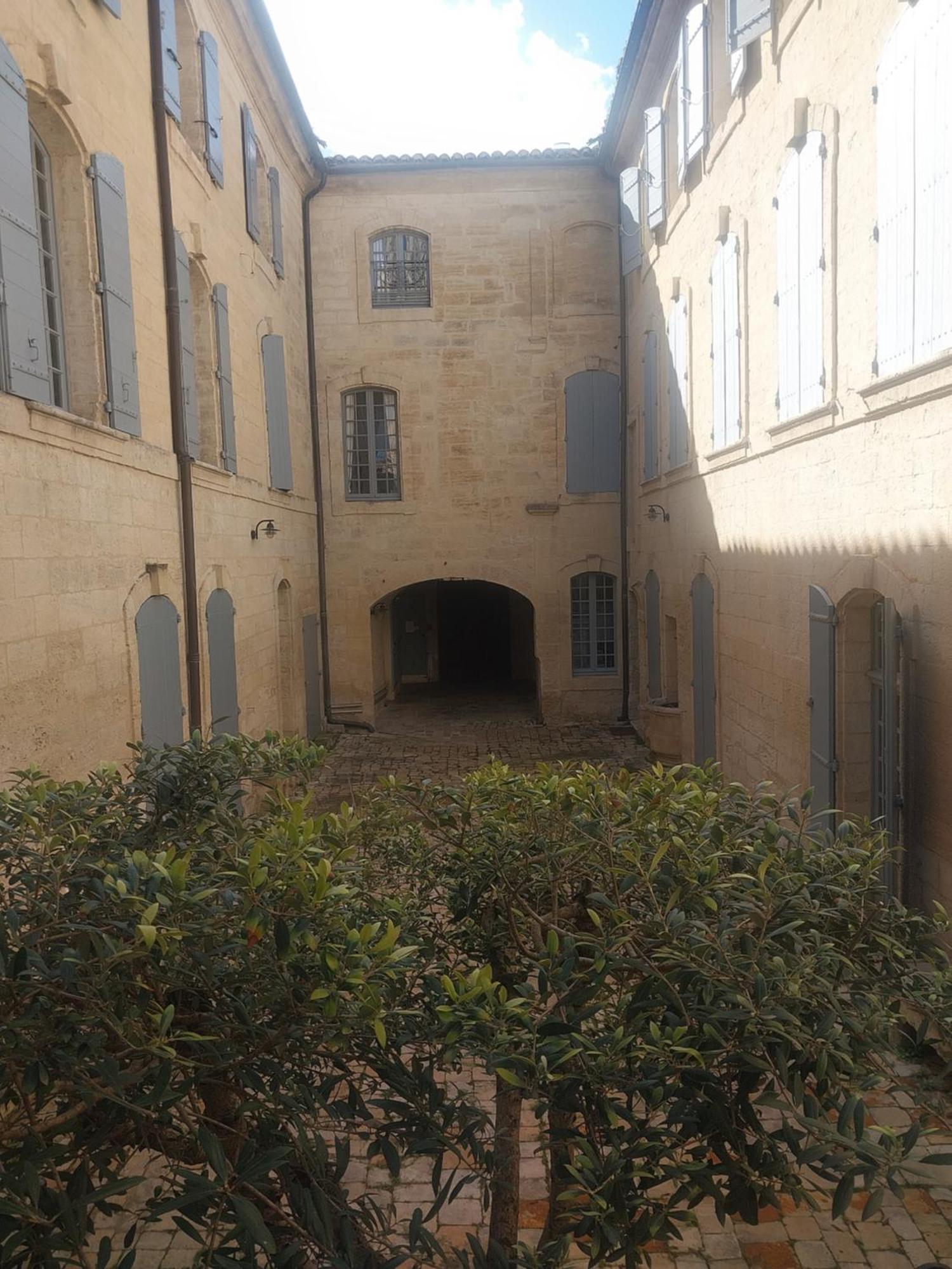 Studio Au Centre Historique D'Uzès Exterior foto